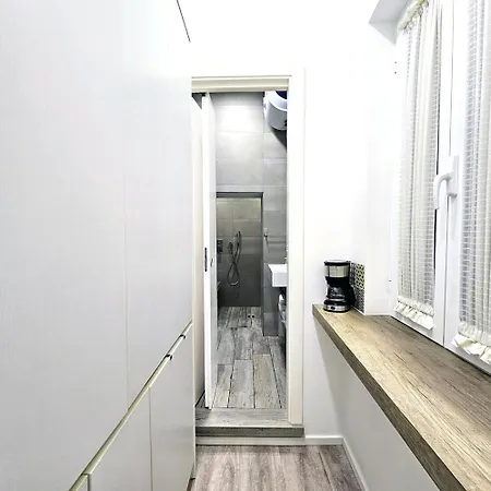 Napulitano Assaje Apartman *